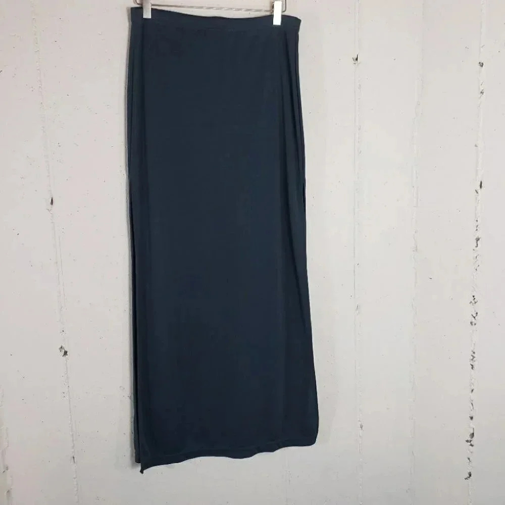 Rue 21 M gray maxi skirt with high dbl slit